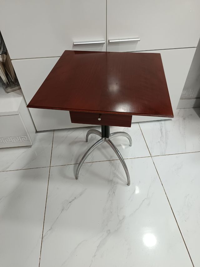 GRAZIOSO TAVOLO DI DESIGN VINTAGE