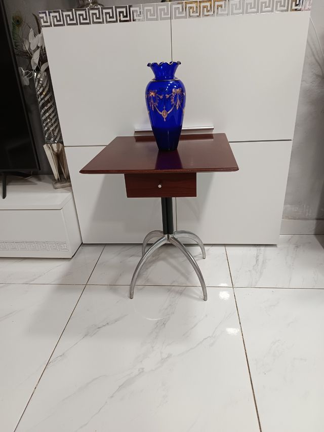 GRAZIOSO TAVOLO DI DESIGN VINTAGE