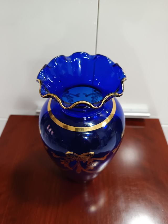 VECCHIO E BELLISSIMO VASO IN CRISTALLO BLU COBALTO