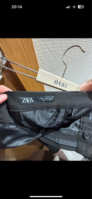 Pantalón traje Zara