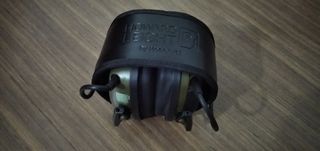 Cascos electrónicos