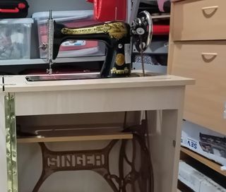 Máquina de coser Singer muy buen estado