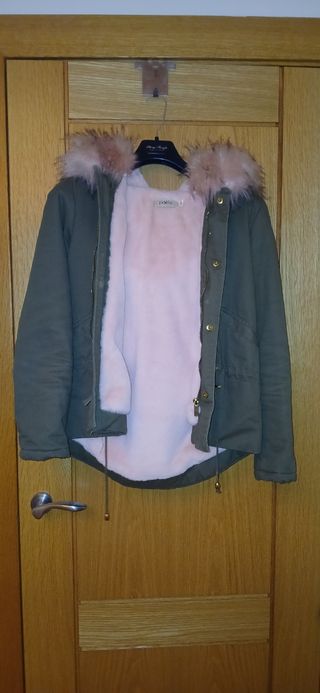 Parka verde militar con capucha