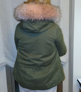 Parka verde militar con capucha