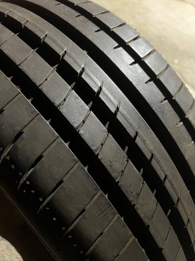 25/40/18 GoodYear Eagle F1 Asimétrico 3