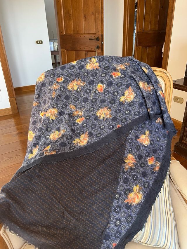 Sciarpa lunga leggera doppia fantasia