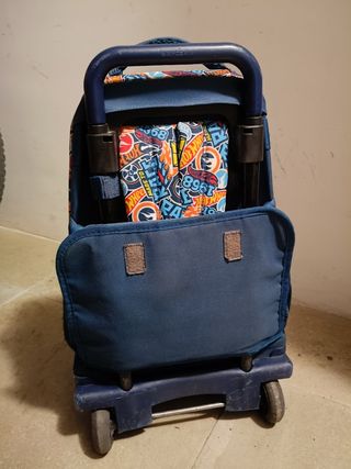 Mochila safta con ruedas hot wheels