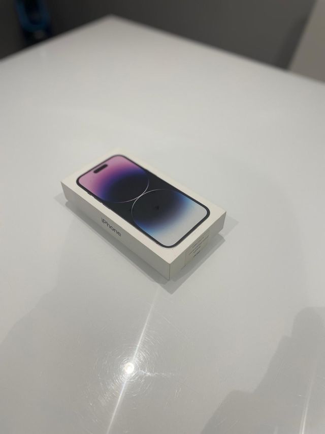 iPhone 14 Pro Purple in perfette condizioni 