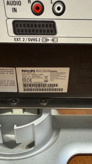 TV Philips 32” con mando