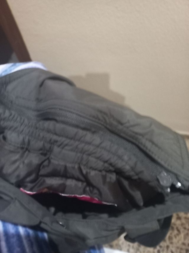 Mono de niña para nieve. Talla 8.