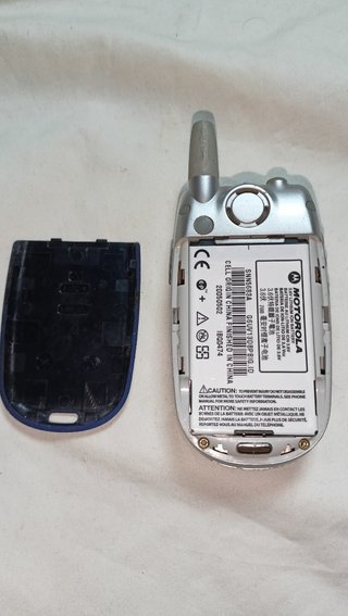 MOTOROLA V550 AZUL Y GRIS