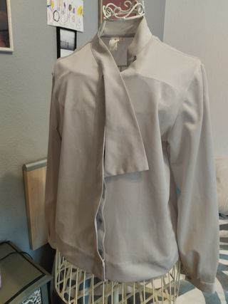 Blusa Vintage gris