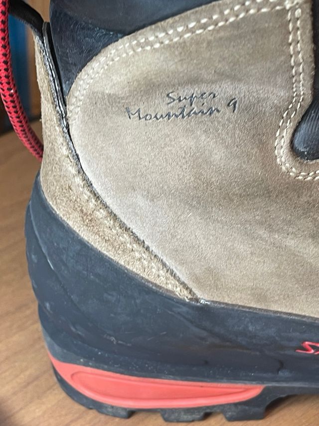 Botas de monte Salomon.42.