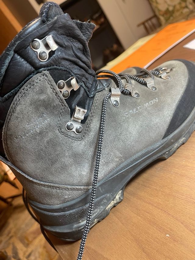 Botas de monte Salomon.44.