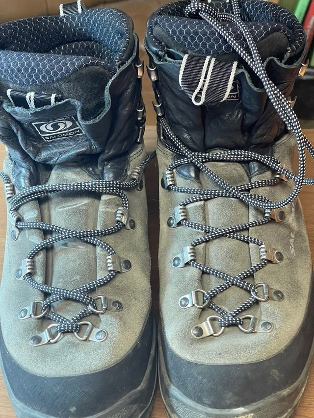 Botas de monte Salomon.44.