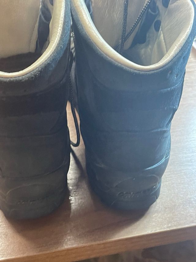 Botas de monte Salomon.42.