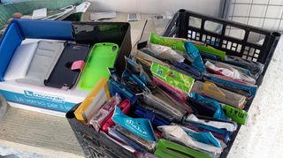 Carátulas,carcasa,baterías y cristales