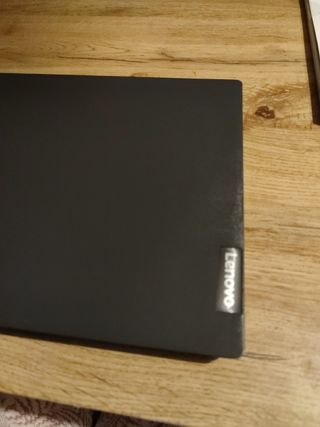 Ordenador portátil Lenovo. V15-IGL