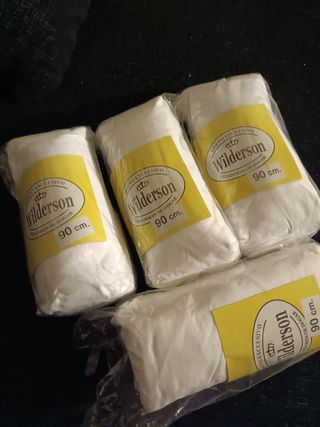Cuatro sabanas bajeras nuevas para cama de 90.