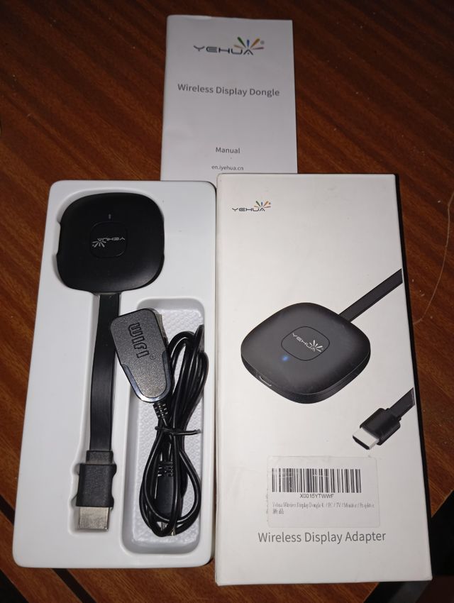 Wireless display adapter