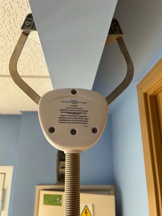 Saltador de puerta y columpio