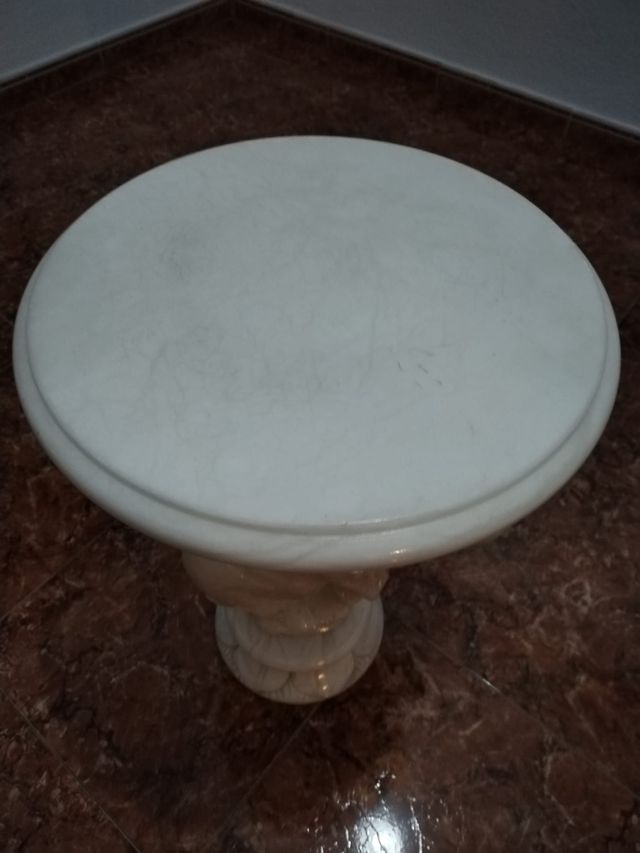 MESA DE ELEFANTE DE LA SUERTE ESTA PERFECTA.