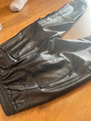 Pantalones piel