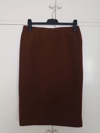 Traje de falda y chaqueta 