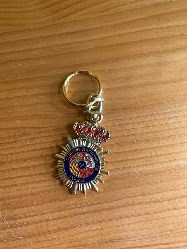 Llavero CNPpolicia nacional