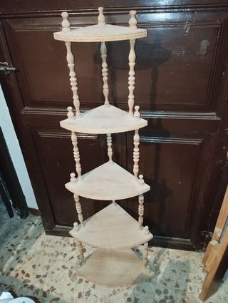 2 estanterías rinconeras de madera