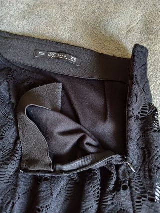 Falda encaje negro Zara