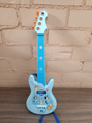 AVERIADA - Micro y Guitarra Bluey