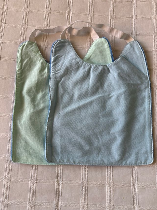 Pack 2 baberos bebé con goma