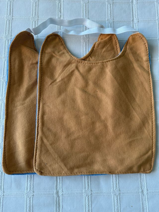 Pack 2 baberos bebé con goma