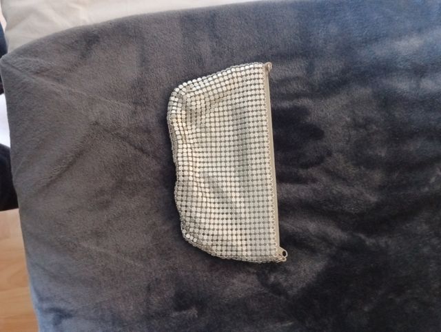 Bolsos de ceremonia.