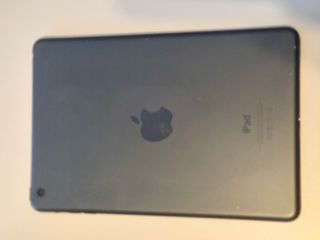 iPad mini con teclado y perfecto estado 