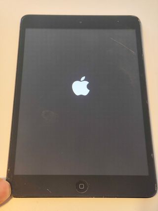 iPad mini con teclado y perfecto estado 