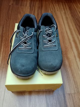 Zapatos de seguridad unisex. Talla 39