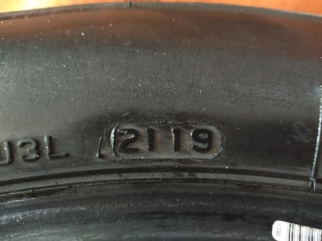 215 55 17 94W BRIDGESTONE