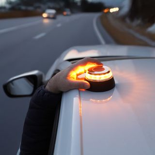 Luz V16 emergencia geolocalizada