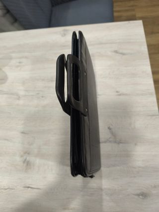 Cartera de documentos con dos departamentos y crem