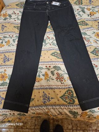 Pantalón custo