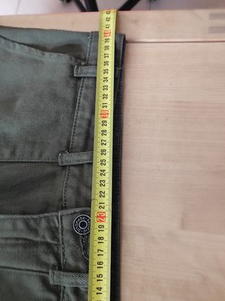 Pantaloni cargo