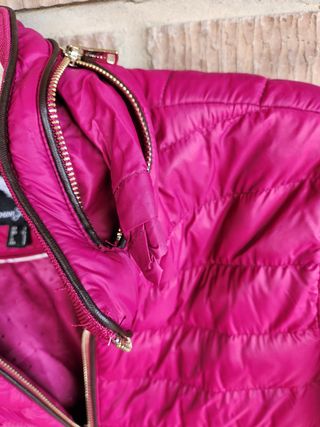 Chaqueton acolchado con capucha plumas October