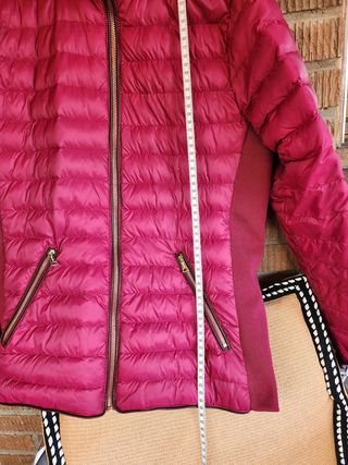 Chaqueton acolchado con capucha plumas October