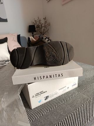 Zapatillas de la marca Hispanitas sin estrenar 