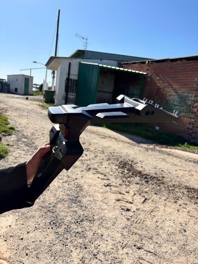 PORTAMATRICULA ORIGINAL HONDA X ADV 750