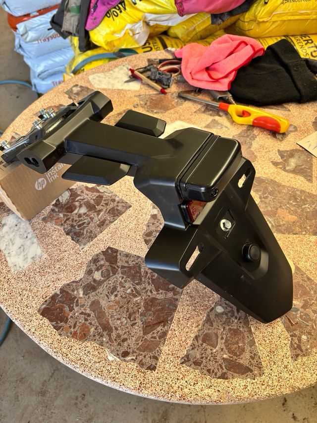 PORTAMATRICULA ORIGINAL HONDA X ADV 750