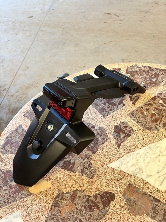 PORTAMATRICULA ORIGINAL HONDA X ADV 750