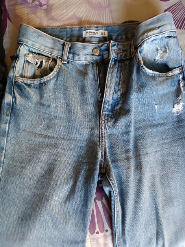 Pantalón vaquero pull and bear